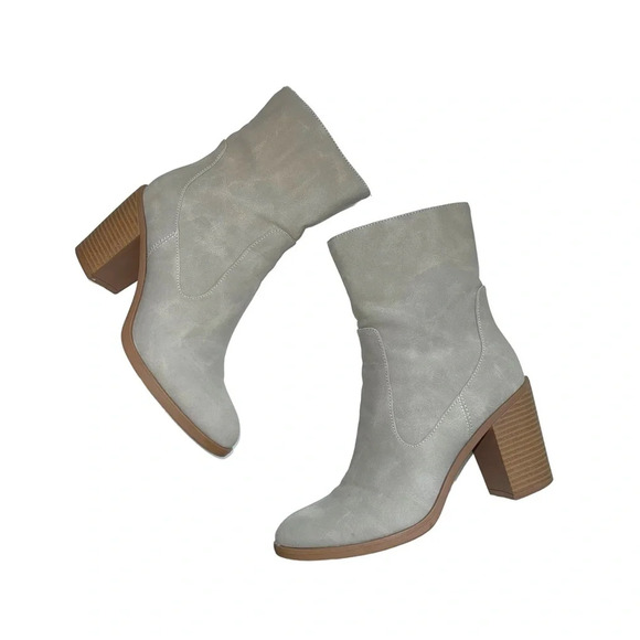 Maurices Addison Mid Ankle Block Heel Booties Taupe Gray 7 Women’s - Picture 2 of 14